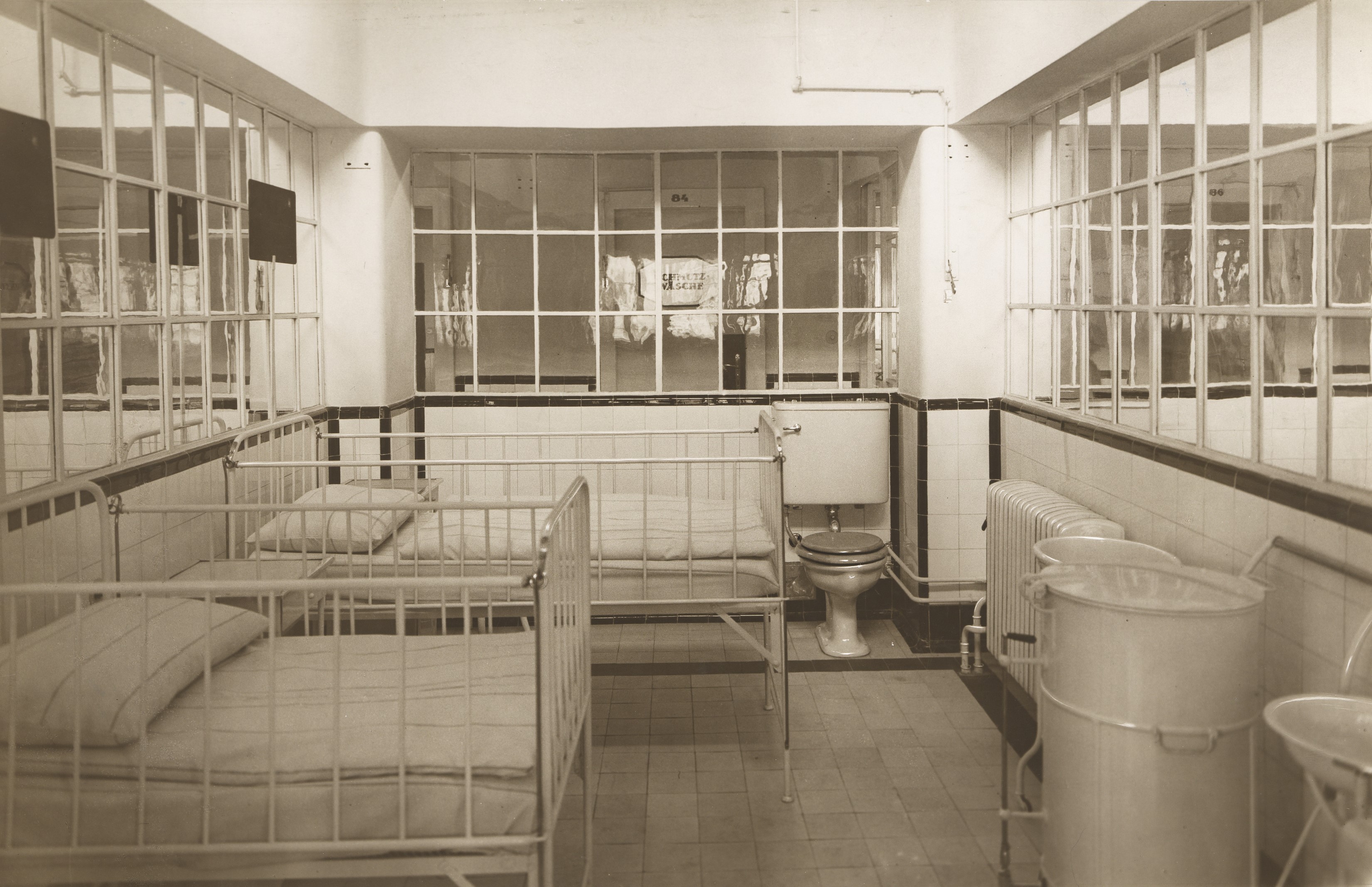 Infektionskrankensaal um 1926[14]