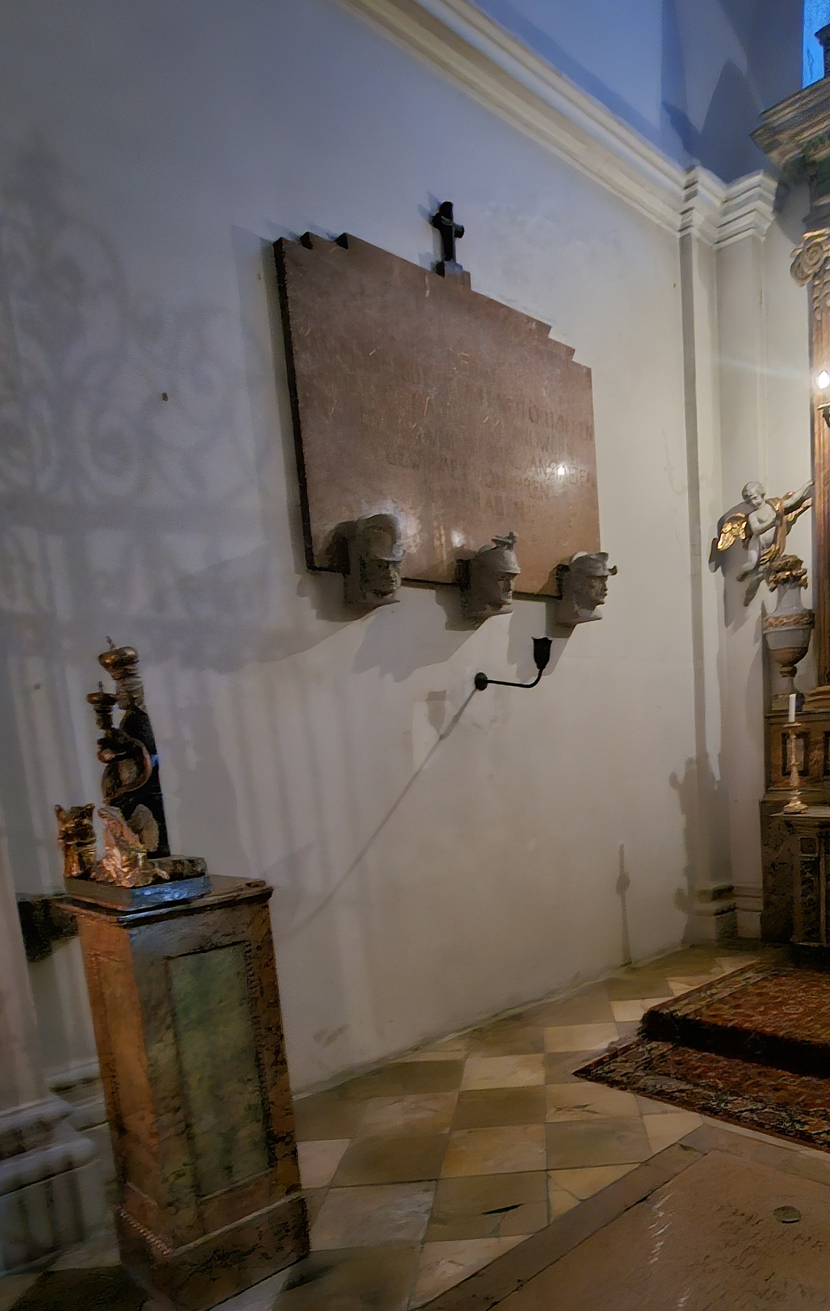 Denkmal für Landwehr-Offiziere in der Anna-Kapelle der Michaelerkirche