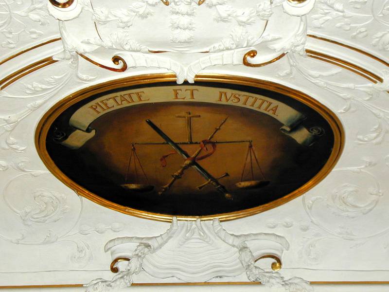 Mit Fömmigkeit und Gerechtigkeit