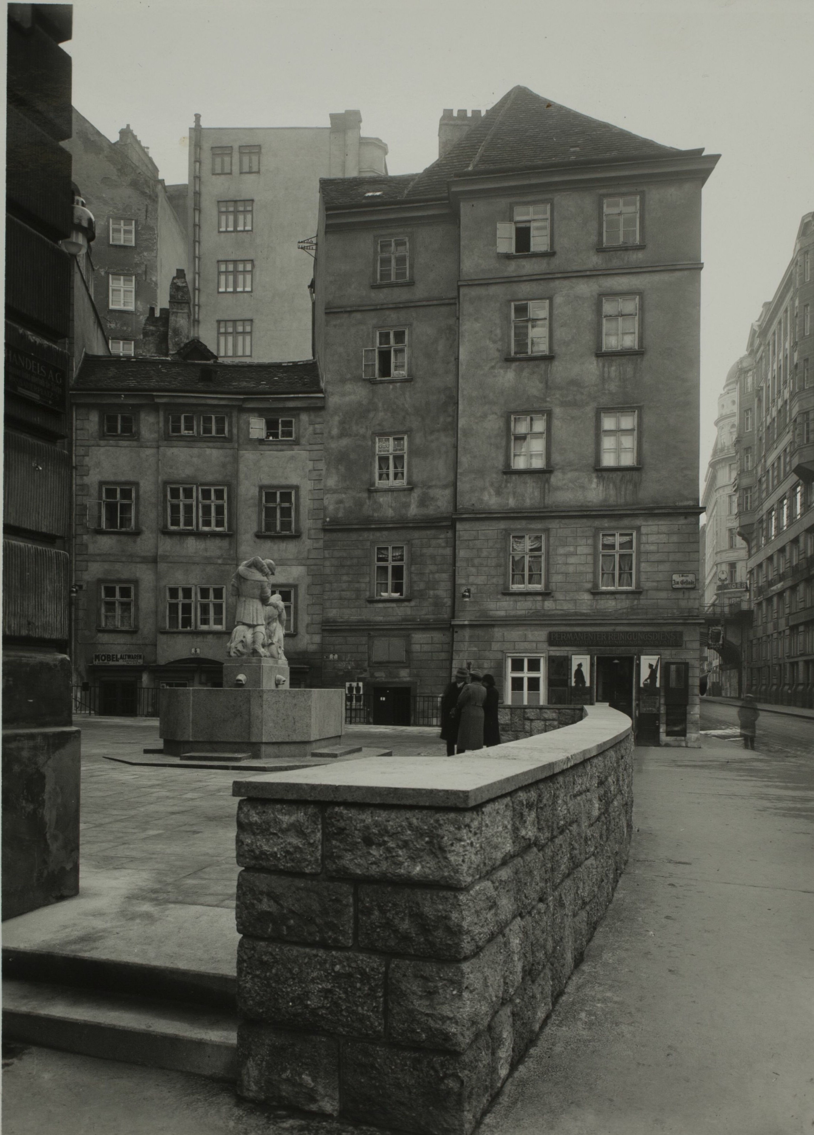 Am Gestade 5 und 7 mit Hannaken-Brunnen, 1937[3]
