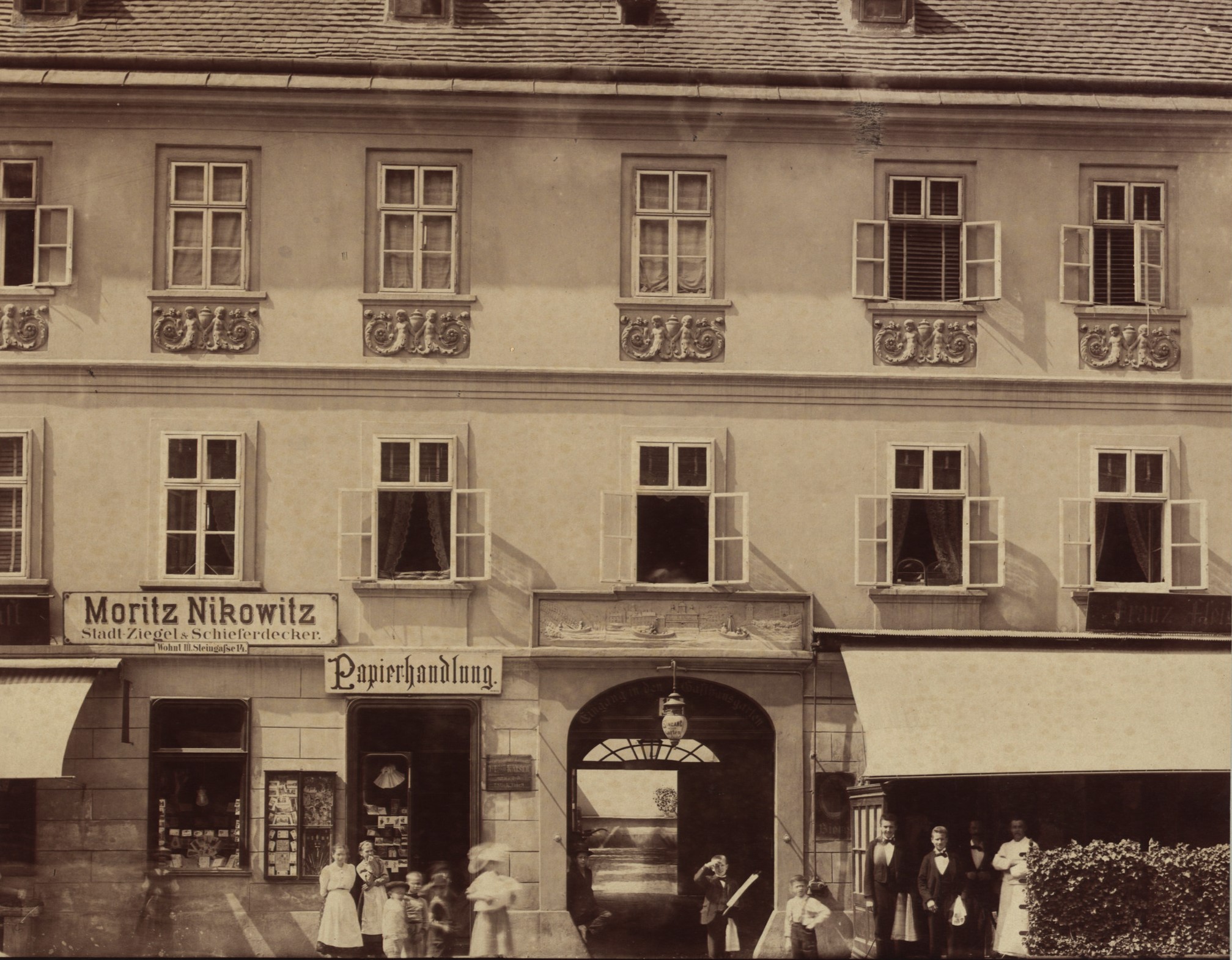 Ansicht Haus 1900</ref>August Stauda (Fotograf), 3., Landstraßer Hauptstraße 110 - "Zum Bodensee", um 1900, Wien Museum Inv.-Nr. 24166, CC0 (https://sammlung.wienmuseum.at/objekt/78624/)</ref>