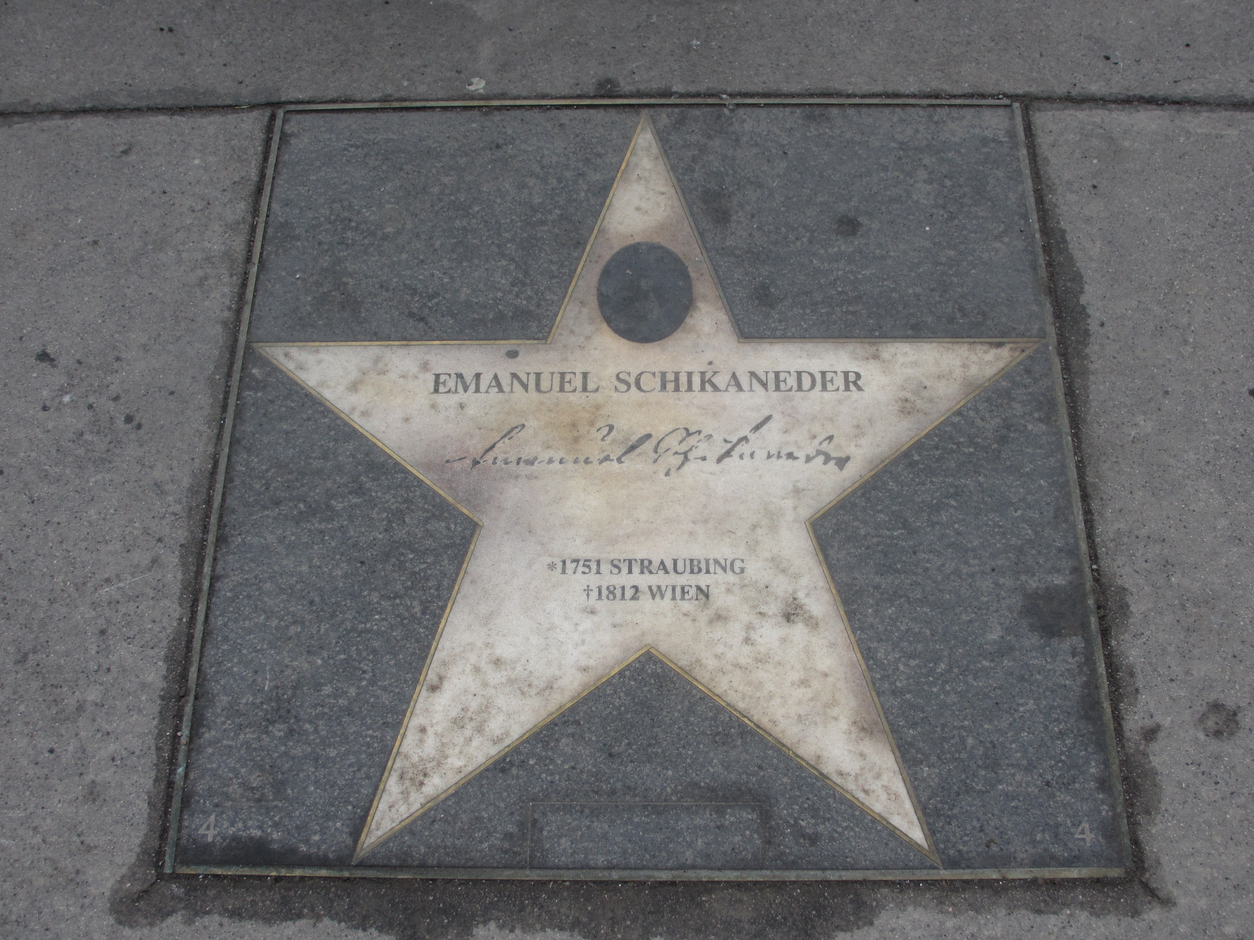 04 Emanuel Schikaneder.jpg